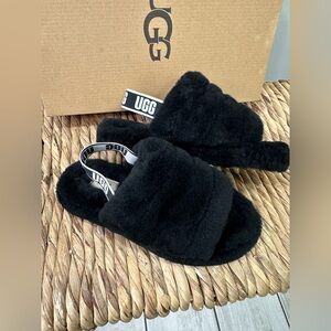 UGG Fluff Yeah Slide in Classic Black